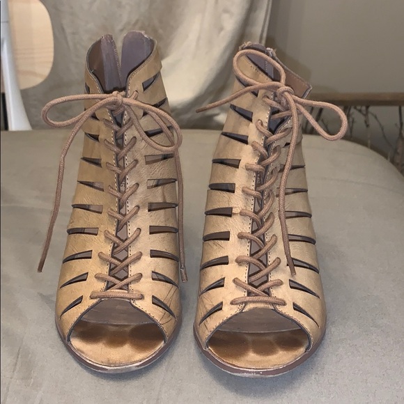 high heel sandals - Picture 1 of 6